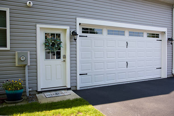 24/7 Emergency Garage Door Panel Replacement experts in San Martin, CA